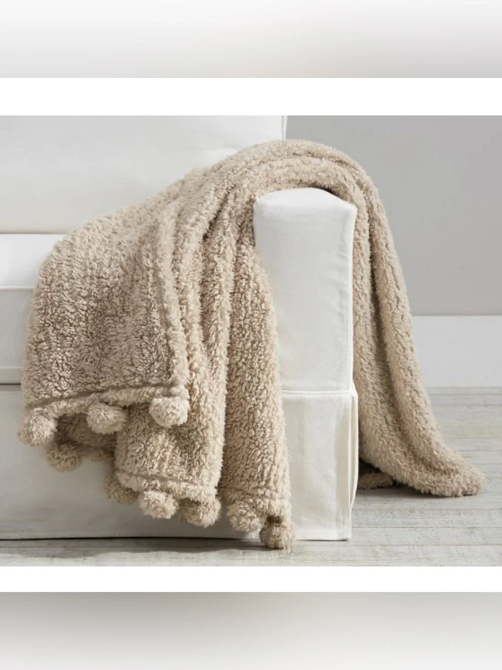 Pottery Barn NWT Cozy Pom Pom Sherpa Throw Blanket 50” x 60” in Natural